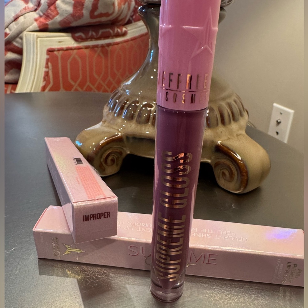 Jeffree Star - Improper - Supreme Gloss - NIB Dark Mauve